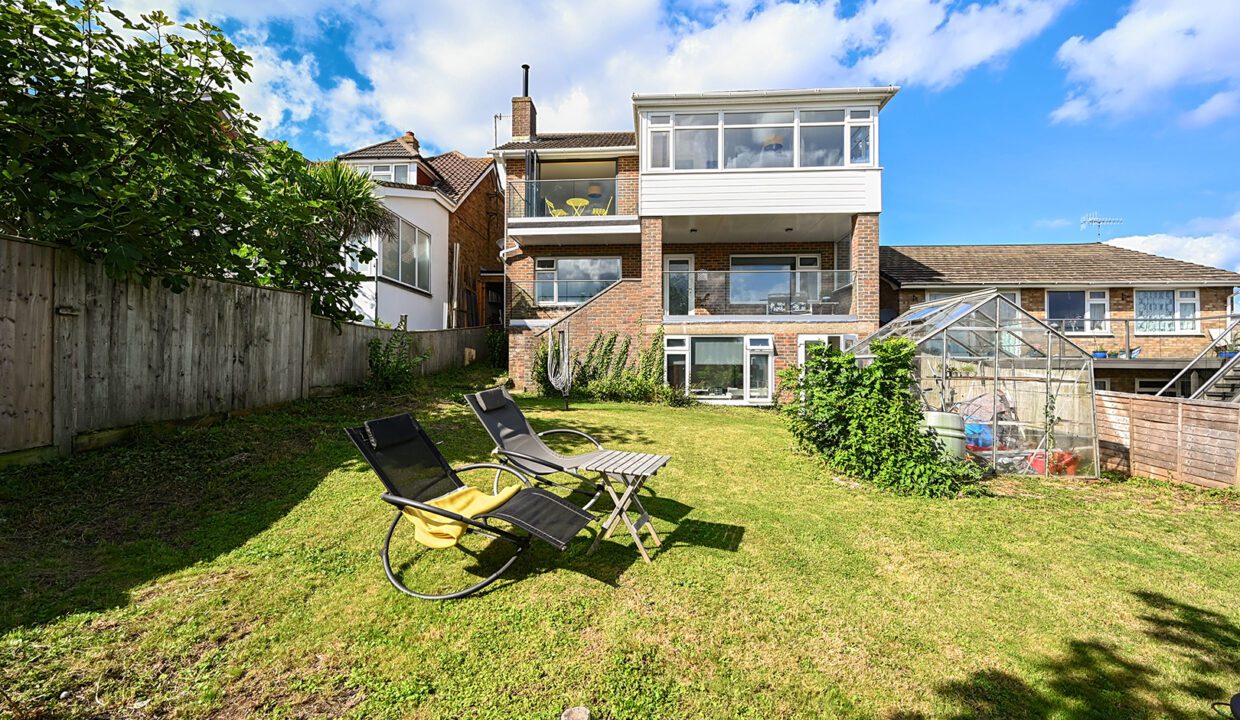 32 Tumulus Rd, BN2 (29)