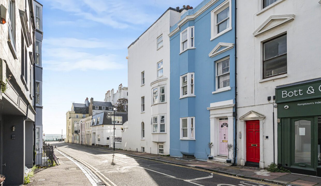 Photo 23-10-2025, 14 58 12