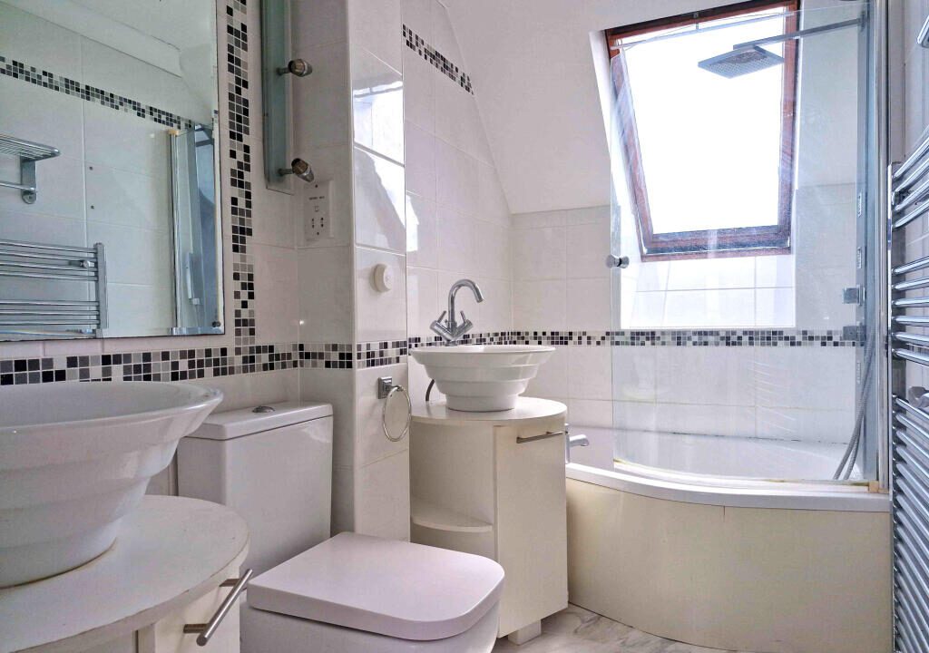 f10006c84f4c4cb64af2975e27daeb4e