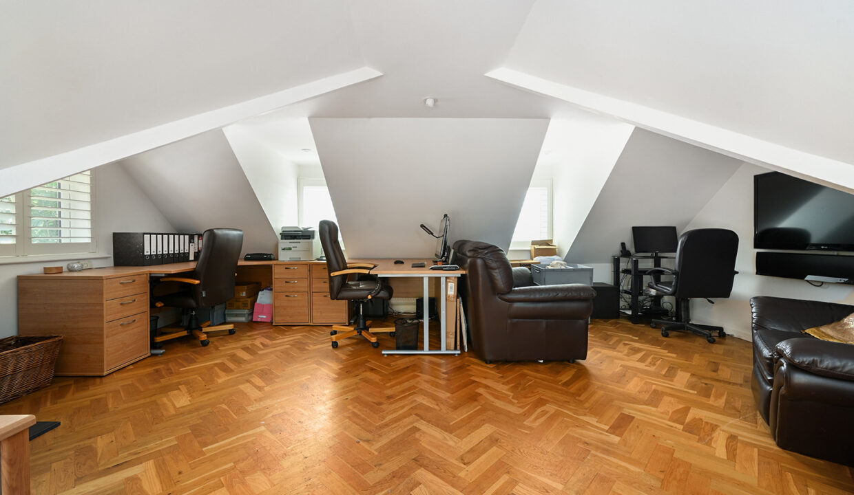 9 Longhill Road, Ovingdean, BN2 (25)