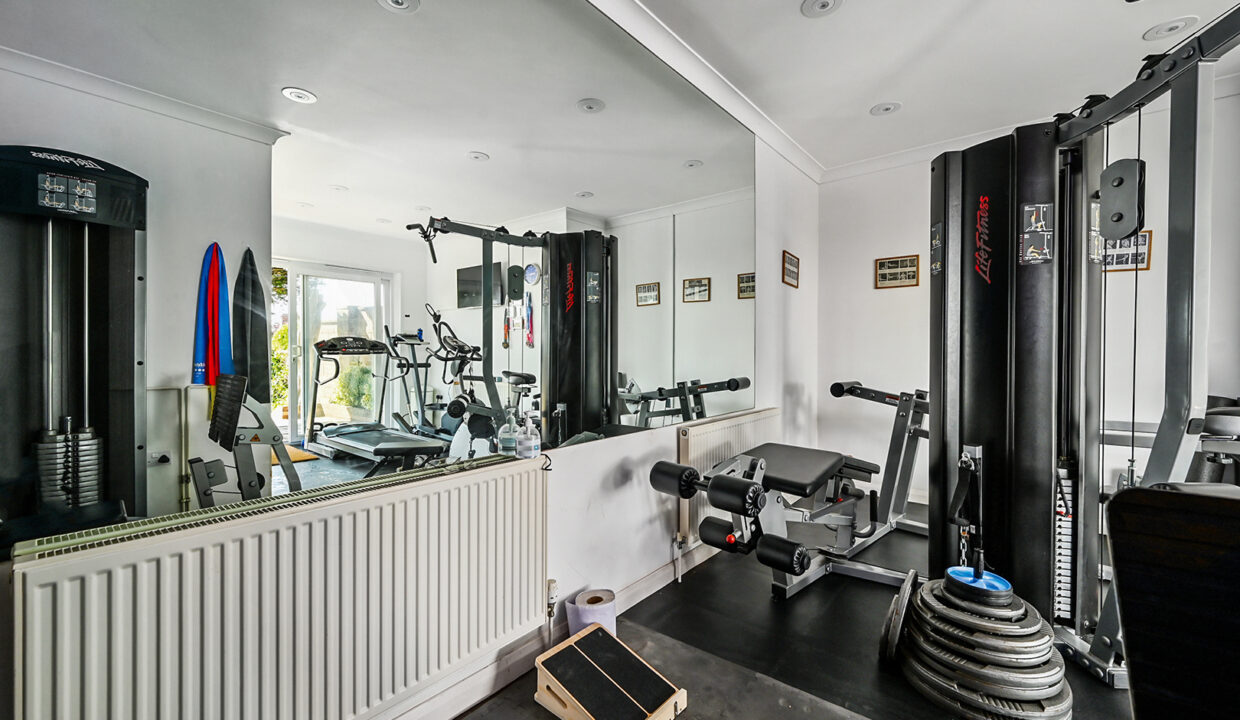 9 Longhill Road, Ovingdean, BN2 (26)