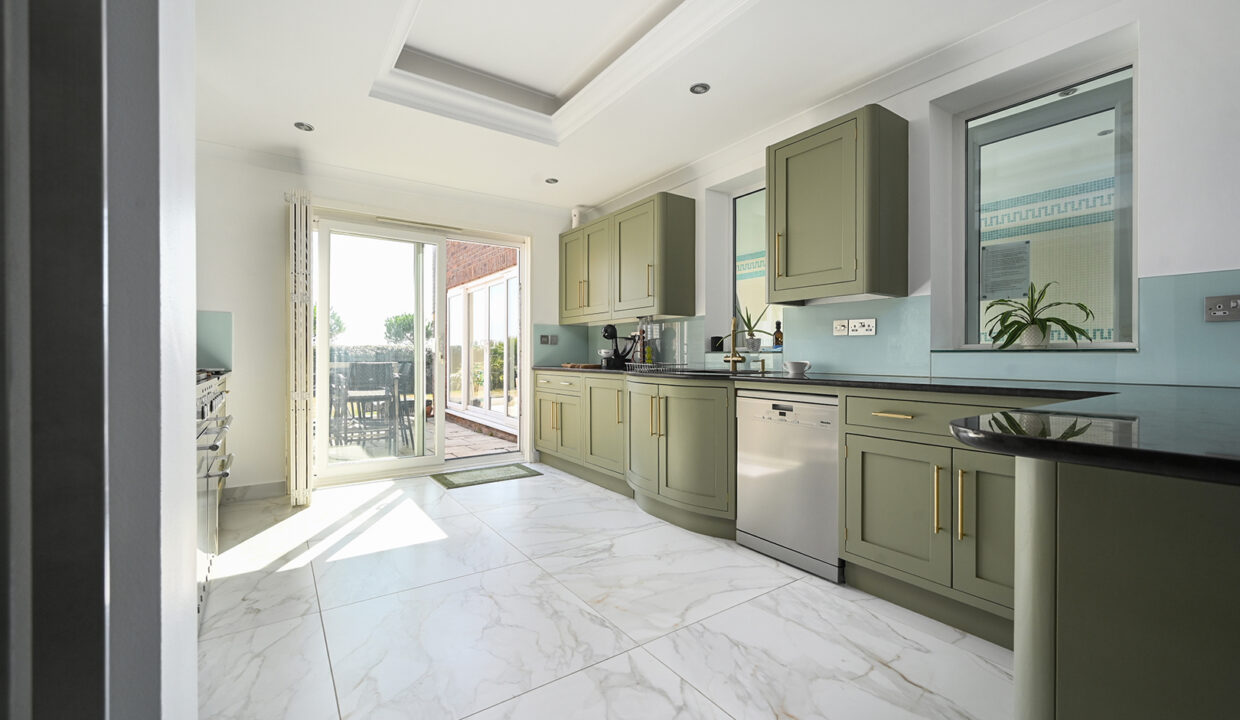 9 Longhill Road, Ovingdean, BN2 (37)