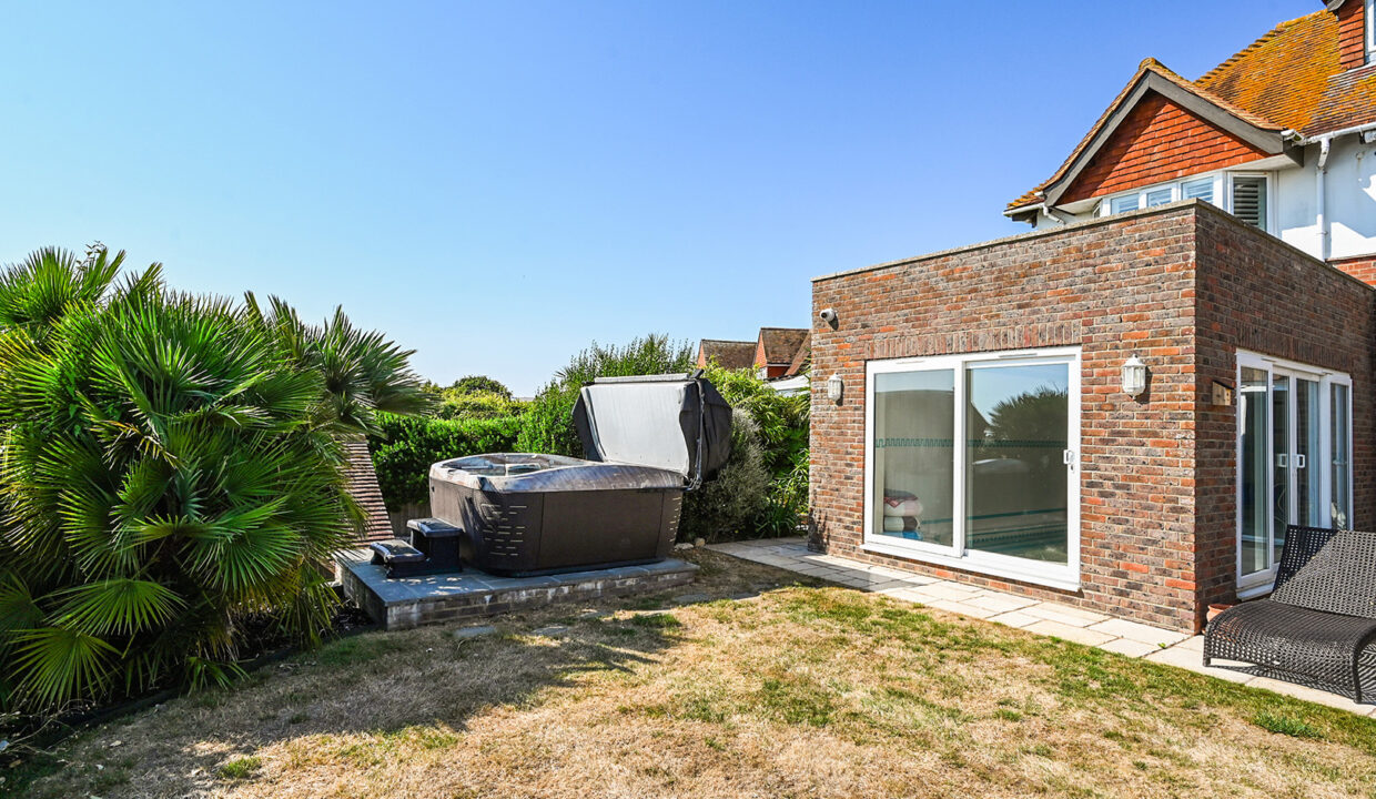 9 Longhill Road, Ovingdean, BN2 (4)
