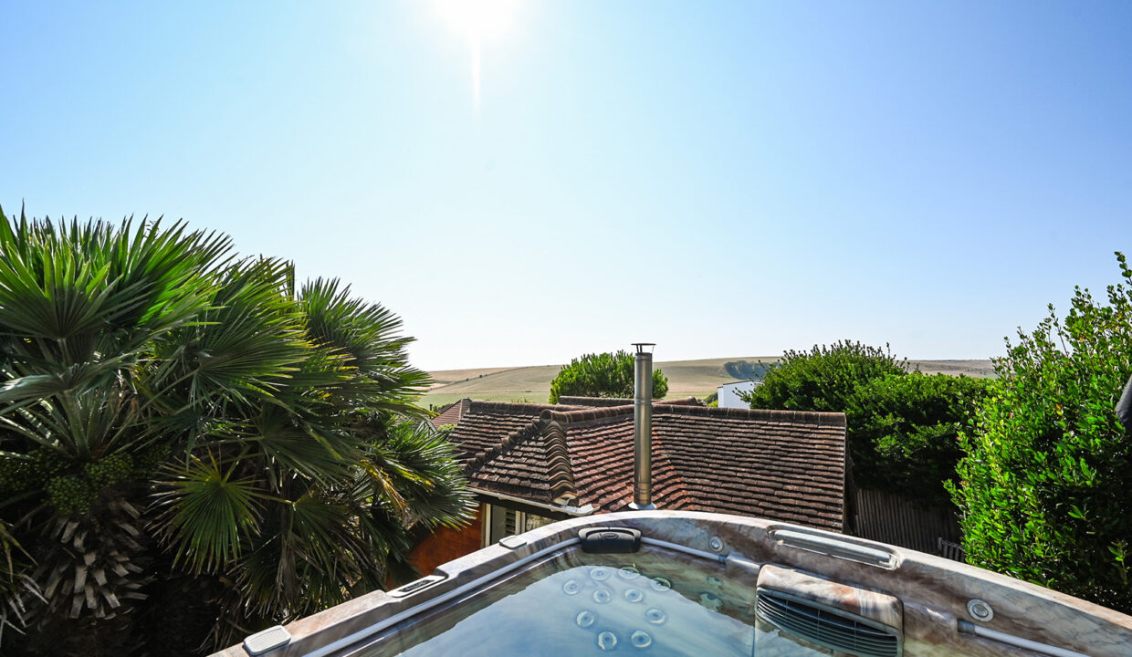 9 Longhill Road, Ovingdean, BN2 (5)
