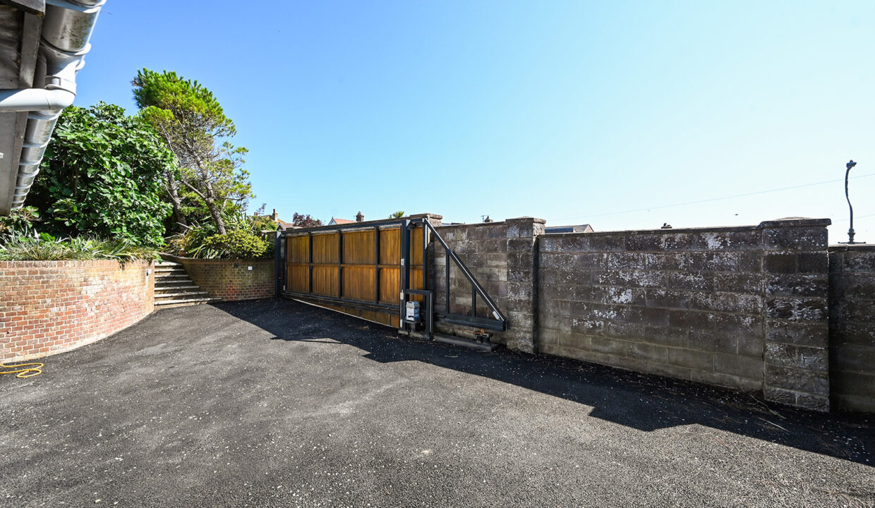9 Longhill Road, Ovingdean, BN2 (7)