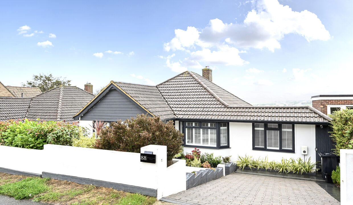 88 Cresent Drive North, BN2 (23)